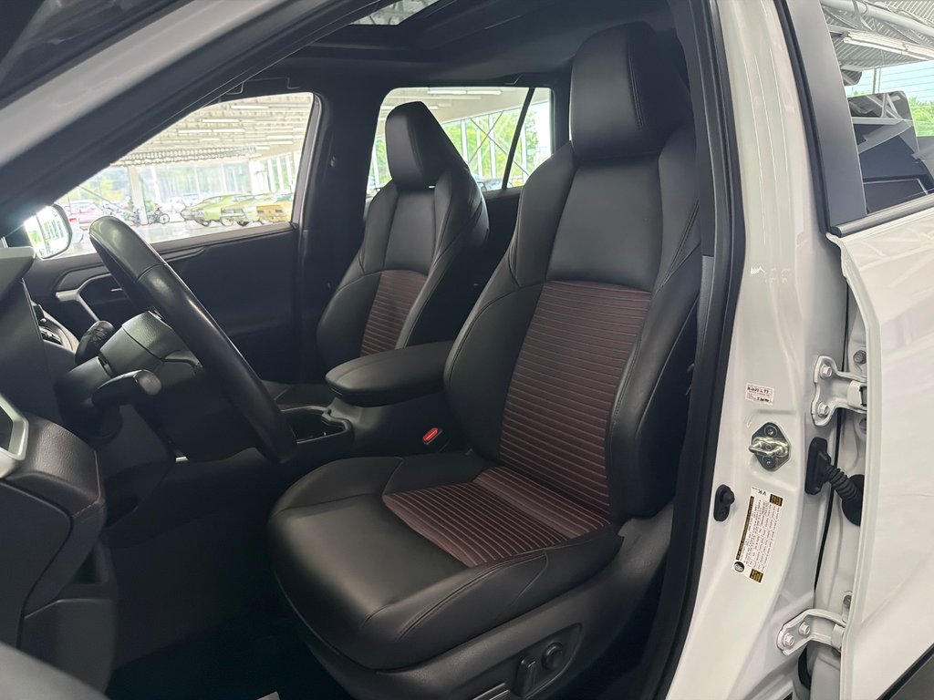 2023 Toyota RAV4 Prime XSE in Saint-Jean-Sur-Richelieu, Quebec - 11 - w1024h768px