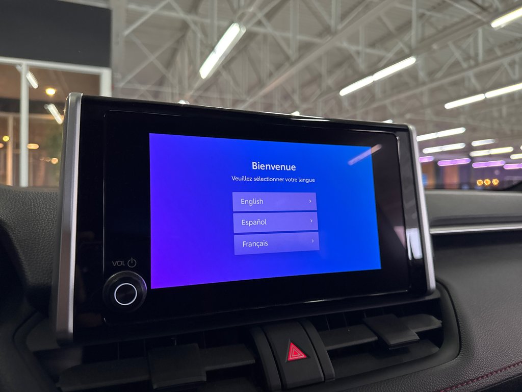 2024 Toyota RAV4 Prime SE in Saint-Jean-Sur-Richelieu, Quebec - 26 - w1024h768px