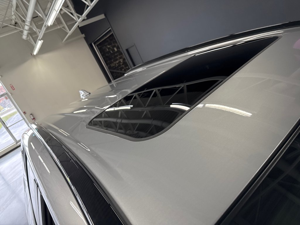 2024 Toyota RAV4 Prime SE in Saint-Jean-Sur-Richelieu, Quebec - 5 - w1024h768px