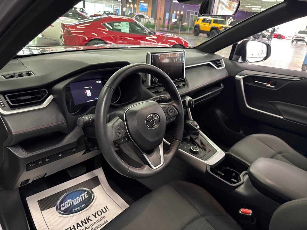 2024 Toyota RAV4 Prime SE in Saint-Jean-Sur-Richelieu, Quebec - 15 - w1024h768px