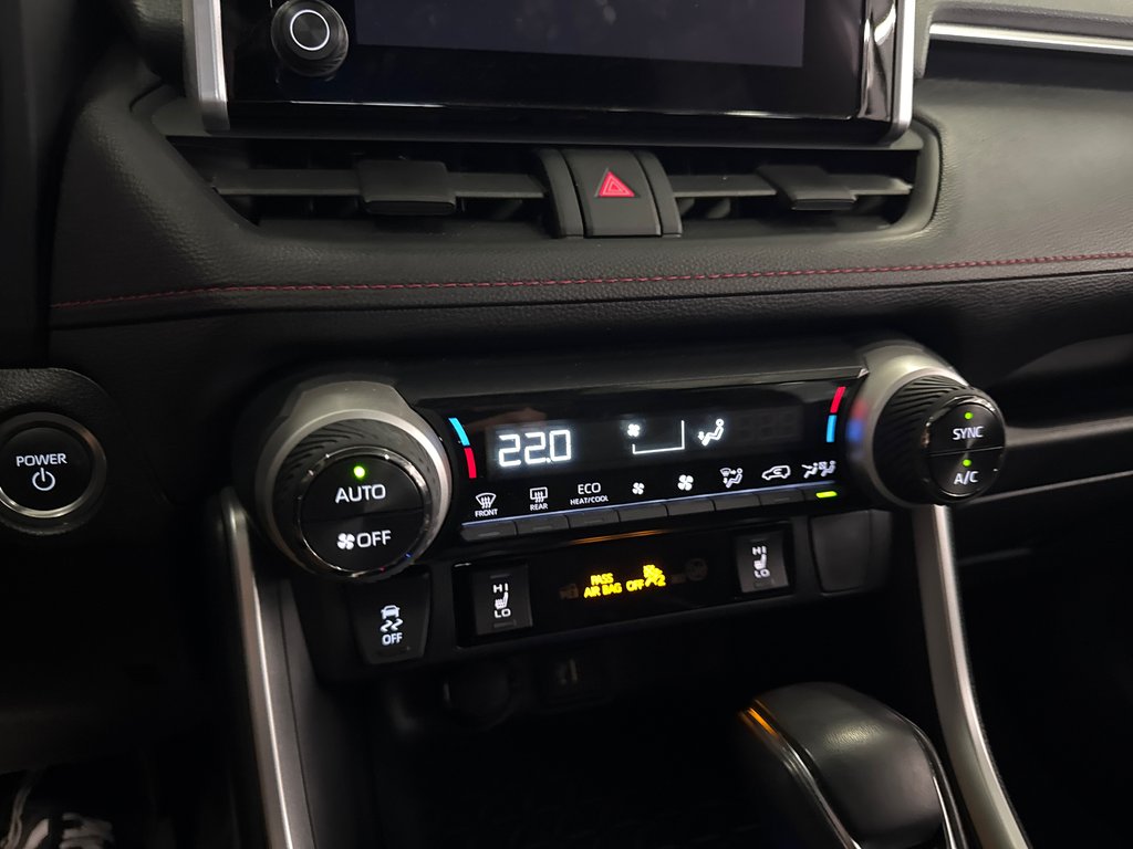 2024 Toyota RAV4 Prime SE in Saint-Jean-Sur-Richelieu, Quebec - 23 - w1024h768px