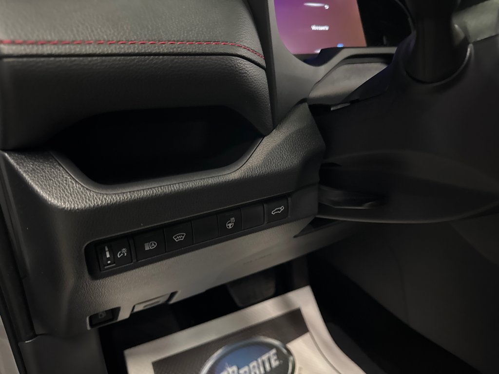 2024 Toyota RAV4 Prime SE in Saint-Jean-Sur-Richelieu, Quebec - 18 - w1024h768px