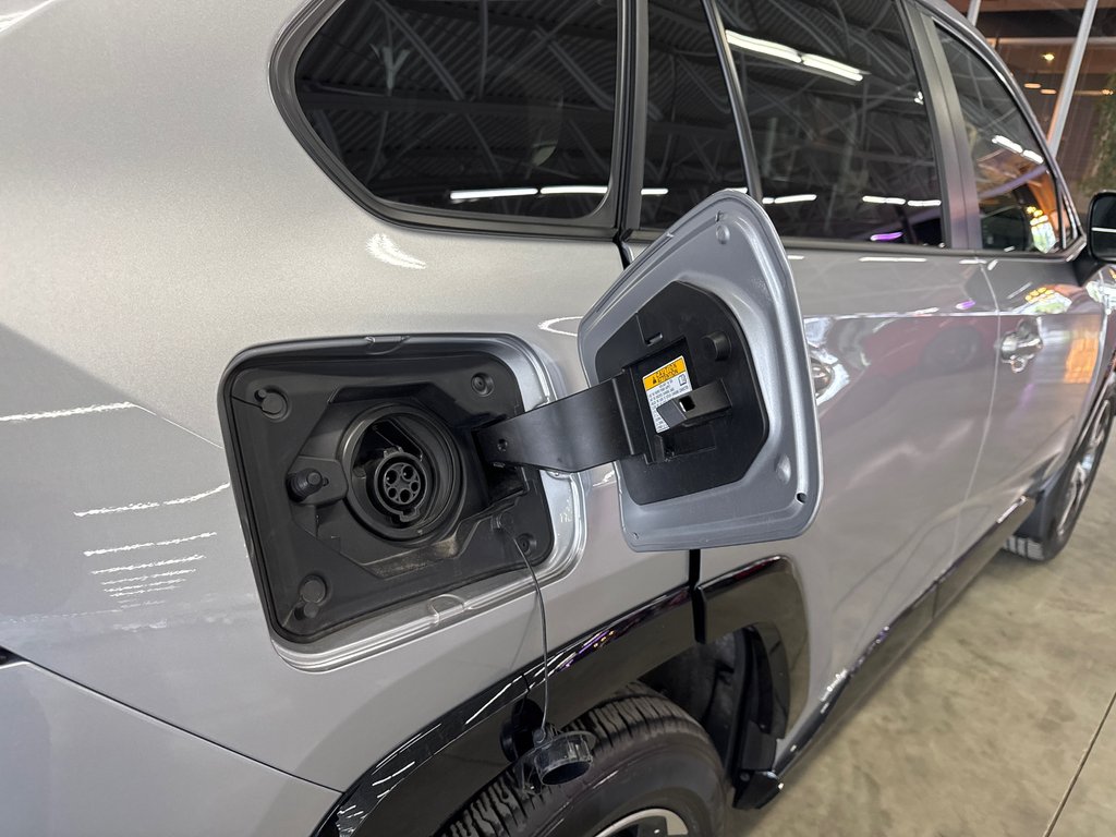 2024 Toyota RAV4 Prime SE in Saint-Jean-Sur-Richelieu, Quebec - 8 - w1024h768px