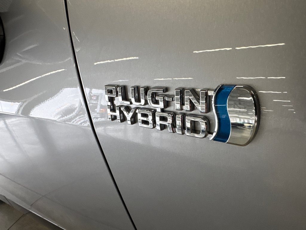 2024 Toyota RAV4 Prime SE in Saint-Jean-Sur-Richelieu, Quebec - 6 - w1024h768px