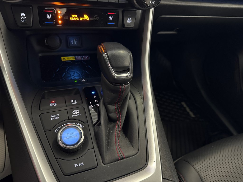 2024 Toyota RAV4 Prime XSE ENSEMBLE TECHNOLOGIE in Saint-Jean-Sur-Richelieu, Quebec - 20 - w1024h768px