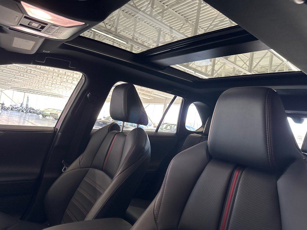 2024 Toyota RAV4 Prime XSE ENSEMBLE TECHNOLOGIE in Saint-Jean-Sur-Richelieu, Quebec - 12 - w1024h768px