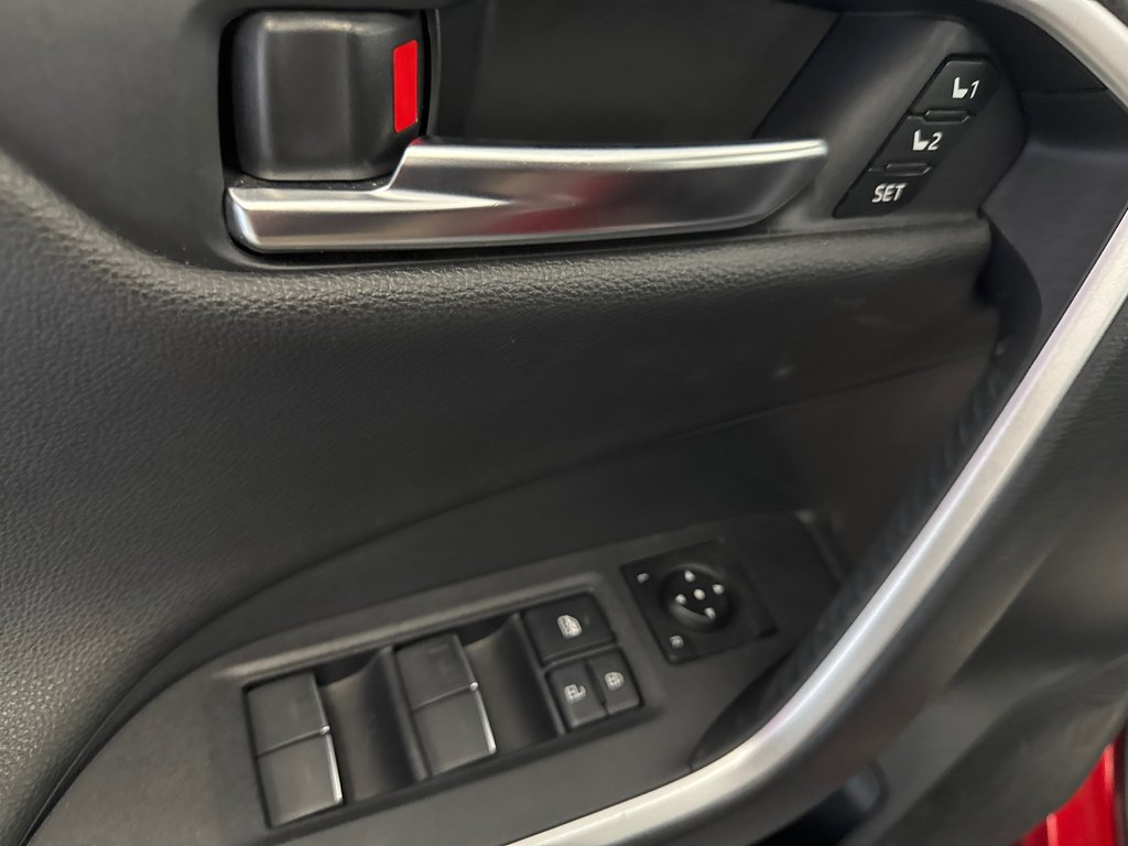 2024 Toyota RAV4 Prime XSE ENSEMBLE TECHNOLOGIE in Saint-Jean-Sur-Richelieu, Quebec - 14 - w1024h768px