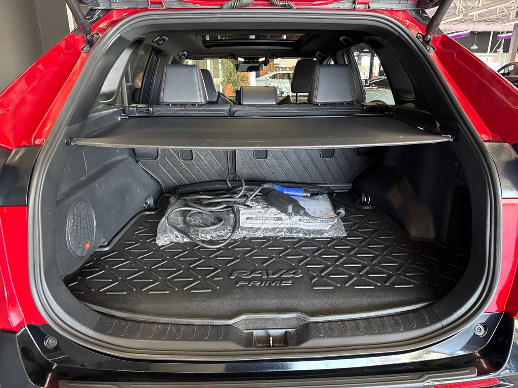 2024 Toyota RAV4 Prime XSE ENSEMBLE TECHNOLOGIE in Saint-Jean-Sur-Richelieu, Quebec - 9 - w1024h768px
