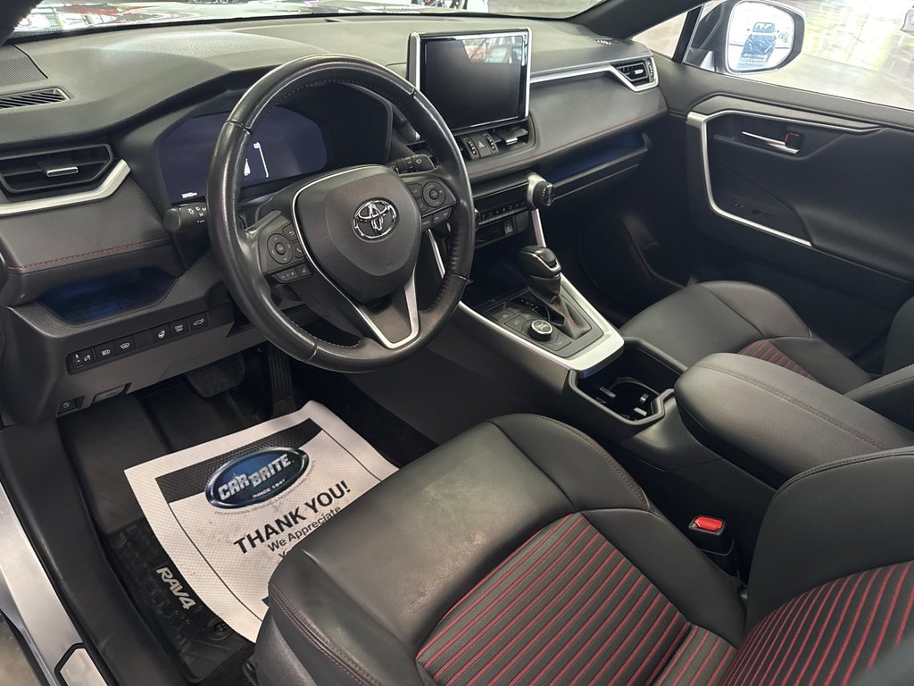 2024 Toyota RAV4 Prime XSE in Saint-Jean-Sur-Richelieu, Quebec - 15 - w1024h768px