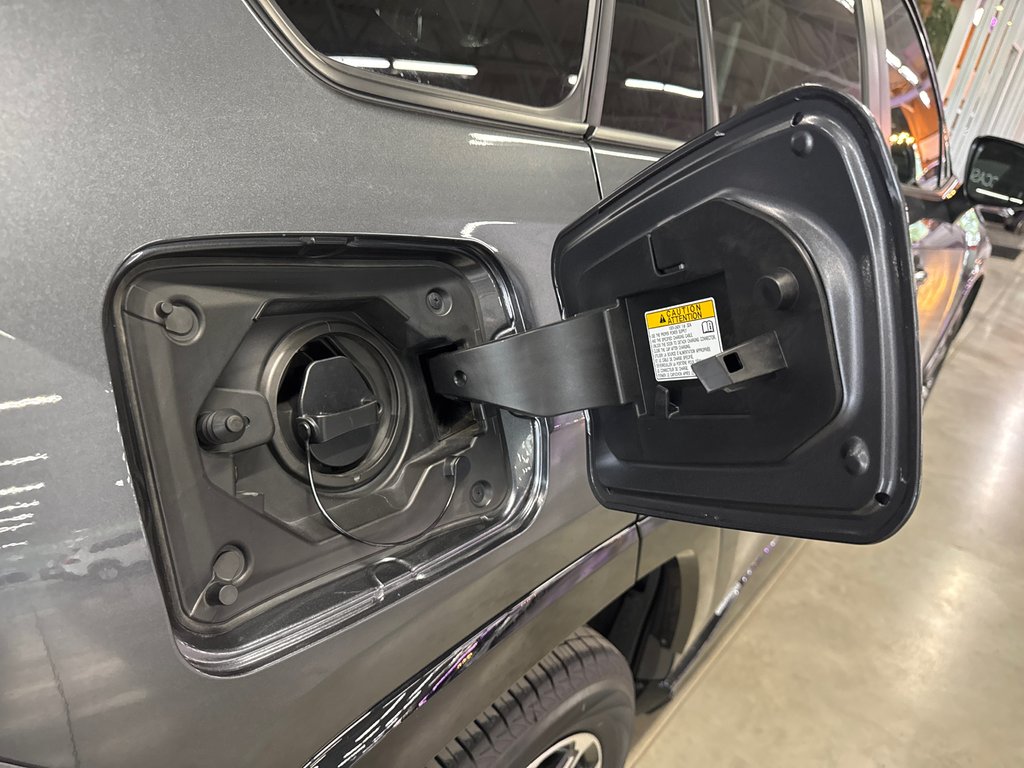 Toyota RAV4 Prime XSE 2024 à Saint-Jean-Sur-Richelieu, Québec - 7 - w1024h768px