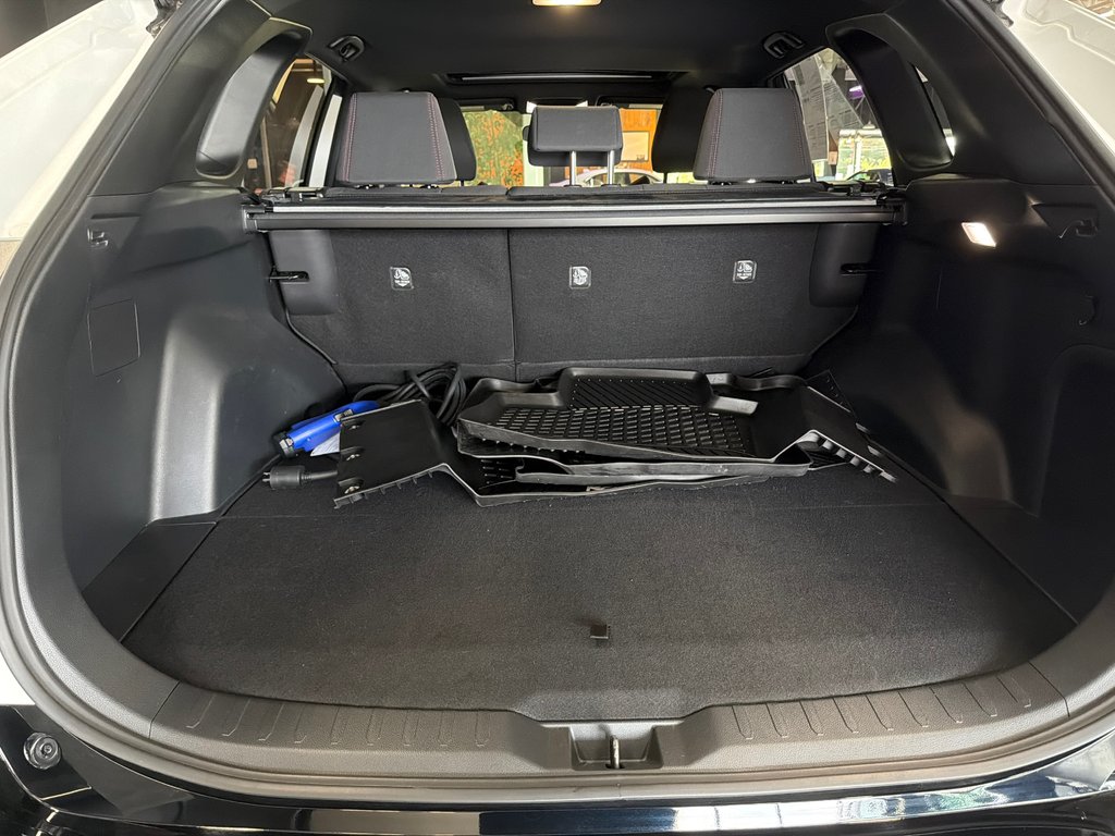 Toyota RAV4 Prime SE 2024 à Saint-Jean-Sur-Richelieu, Québec - 11 - w1024h768px