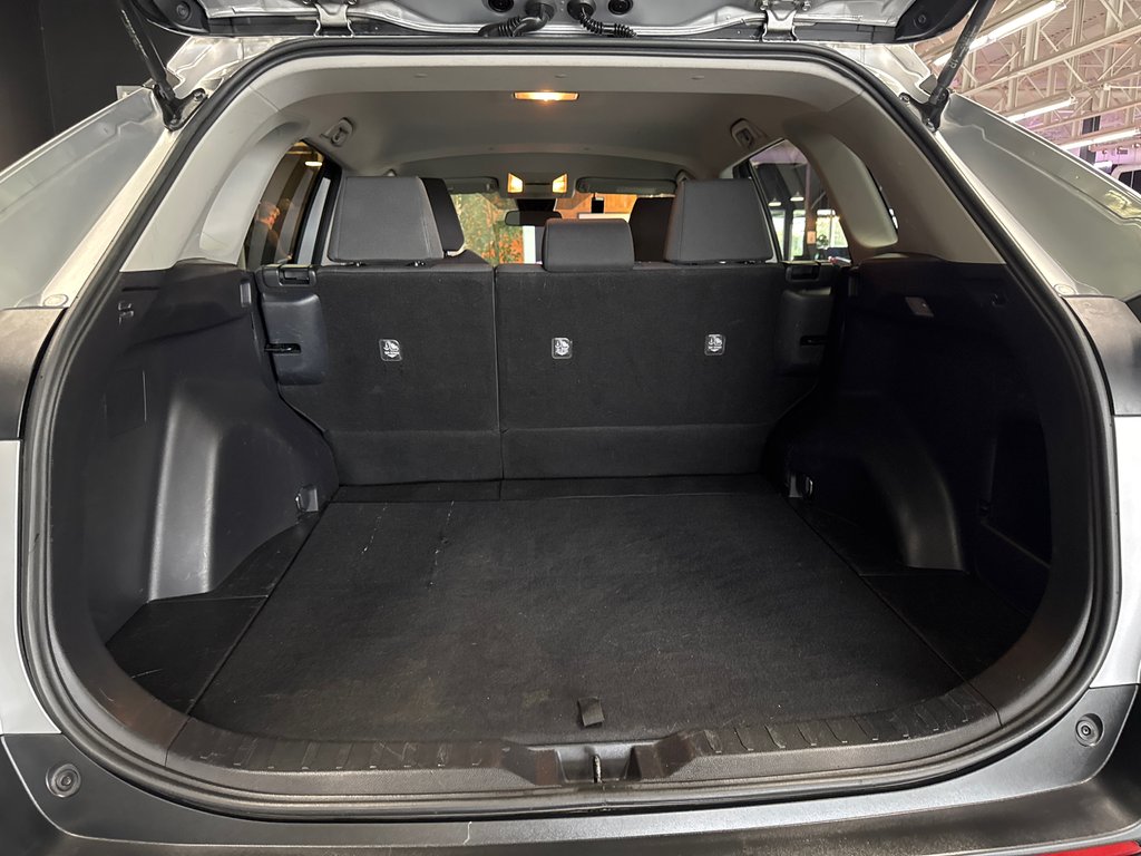 Toyota RAV4 LE 2019 à Saint-Jean-Sur-Richelieu, Québec - 7 - w1024h768px