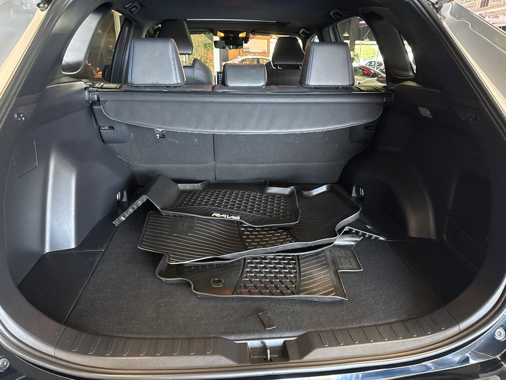 Toyota RAV4 Hybrid XSE 2020 à Saint-Jean-Sur-Richelieu, Québec - 10 - w1024h768px
