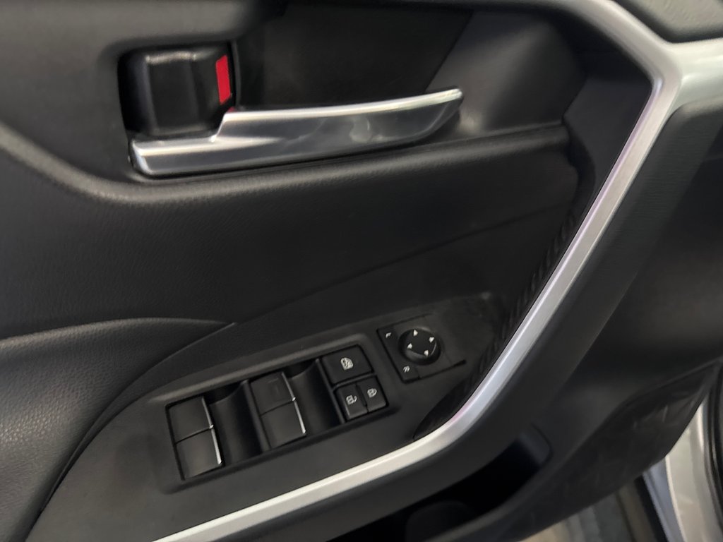 Toyota RAV4 Hybrid XSE 2020 à Saint-Jean-Sur-Richelieu, Québec - 16 - w1024h768px