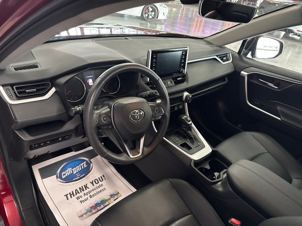 Toyota RAV4 XLE 2021 à Saint-Jean-Sur-Richelieu, Québec - 12 - w1024h768px