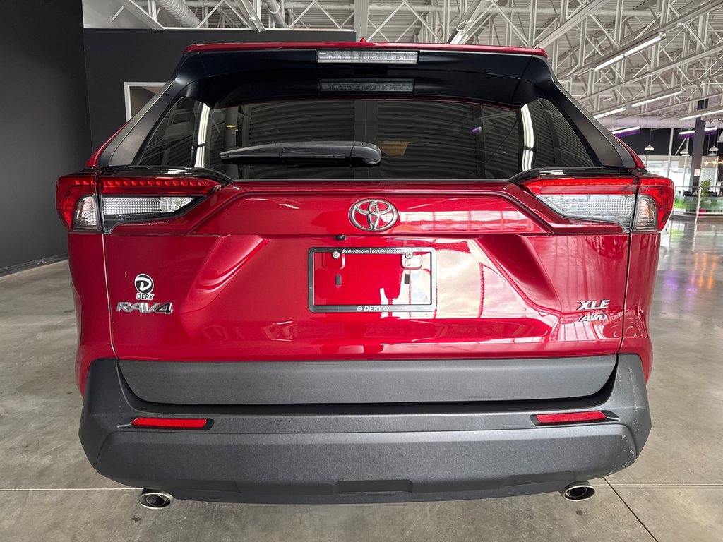 Toyota RAV4 XLE 2021 à Saint-Jean-Sur-Richelieu, Québec - 6 - w1024h768px