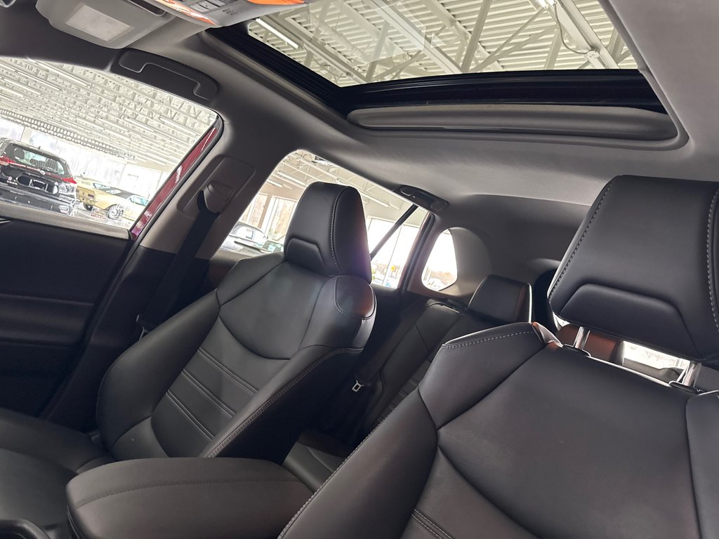 Toyota RAV4 XLE 2021 à Saint-Jean-Sur-Richelieu, Québec - 11 - w1024h768px