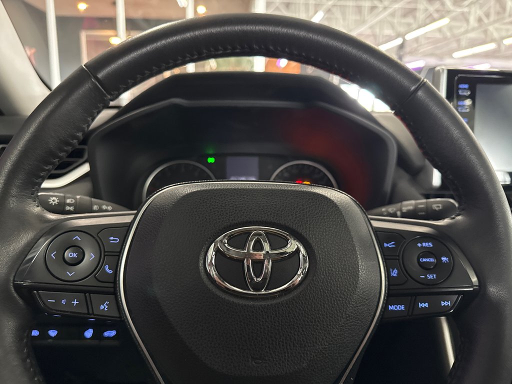 Toyota RAV4 XLE 2021 à Saint-Jean-Sur-Richelieu, Québec - 15 - w1024h768px