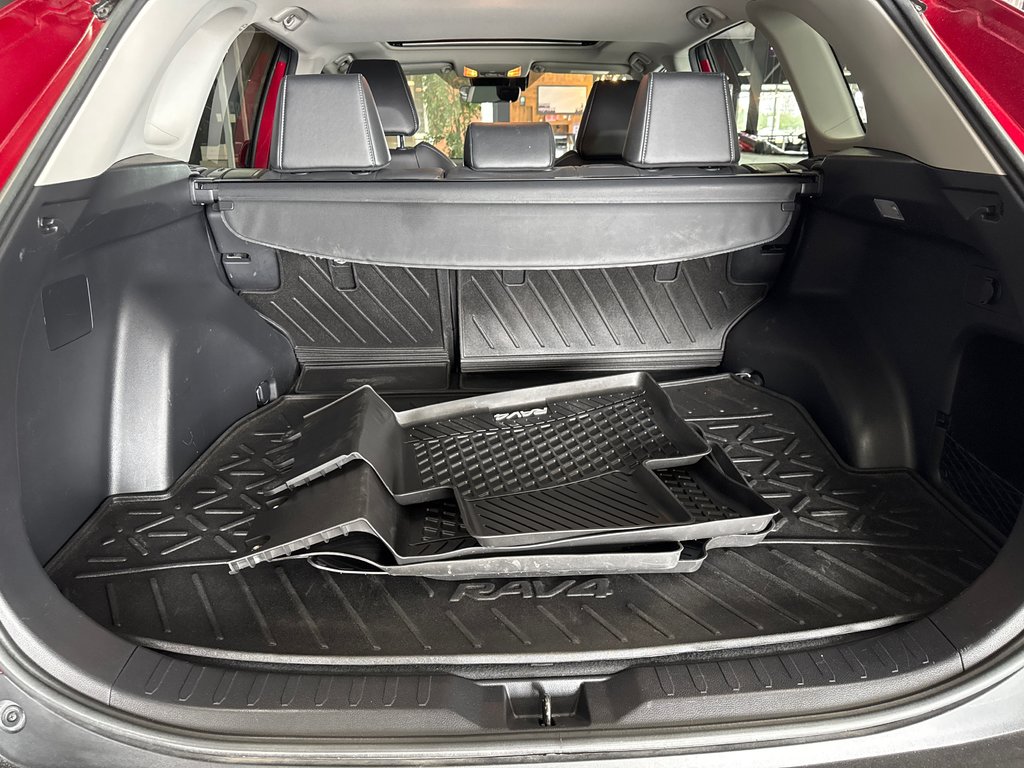 Toyota RAV4 XLE 2021 à Saint-Jean-Sur-Richelieu, Québec - 7 - w1024h768px