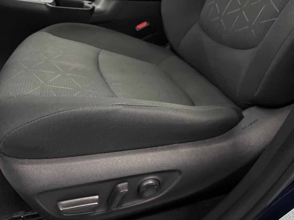 2021 Toyota RAV4 XLE in Saint-Jean-Sur-Richelieu, Quebec - 14 - w1024h768px