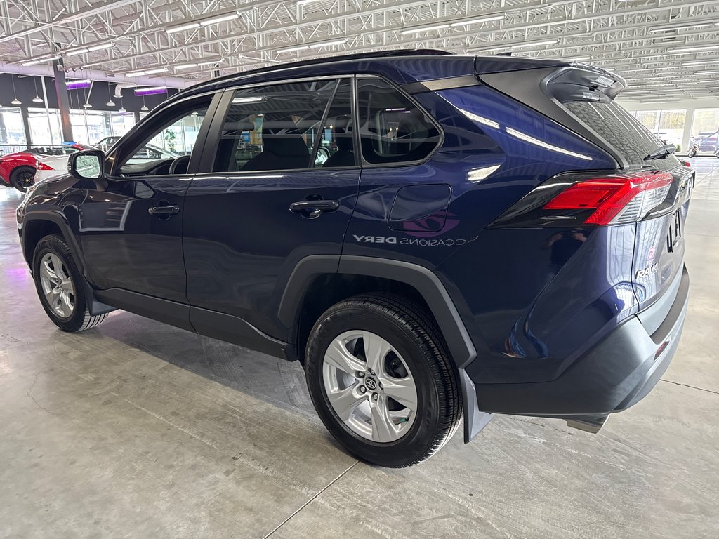 2021 Toyota RAV4 XLE in Saint-Jean-Sur-Richelieu, Quebec - 8 - w1024h768px