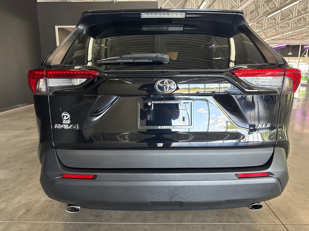 Toyota RAV4 XLE 2021 à Saint-Jean-Sur-Richelieu, Québec - 6 - w1024h768px