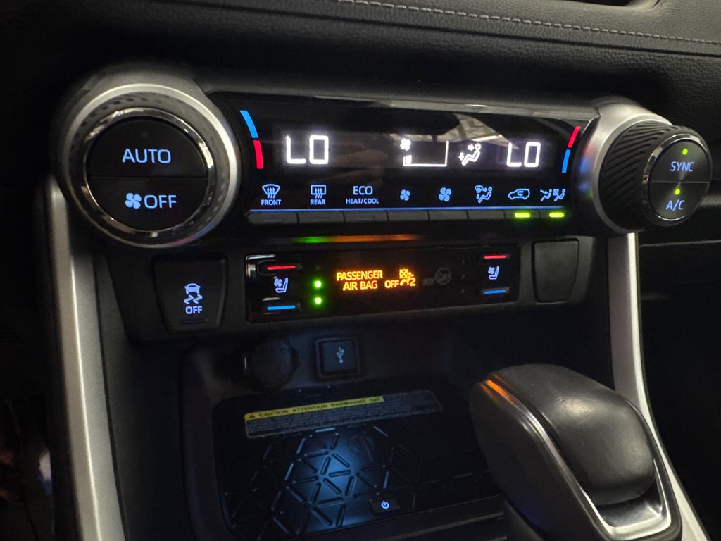 Toyota RAV4 Limited 2021 à Saint-Jean-Sur-Richelieu, Québec - 15 - w1024h768px
