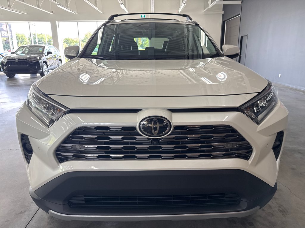 Toyota RAV4 Limited 2021 à Saint-Jean-Sur-Richelieu, Québec - 3 - w1024h768px