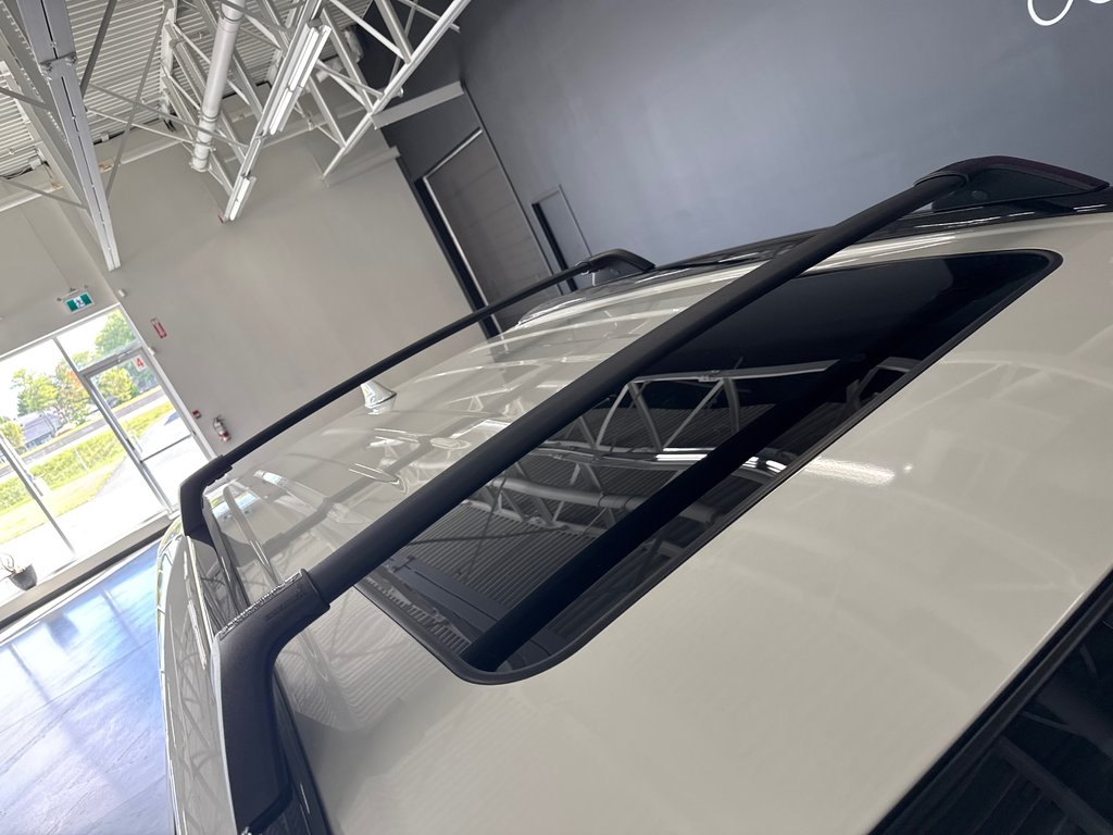 Toyota RAV4 Limited 2021 à Saint-Jean-Sur-Richelieu, Québec - 4 - w1024h768px