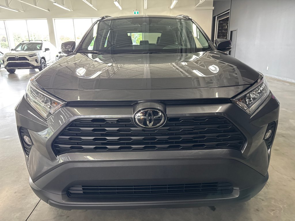 Toyota RAV4 XLE 2021 à Saint-Jean-Sur-Richelieu, Québec - 3 - w1024h768px
