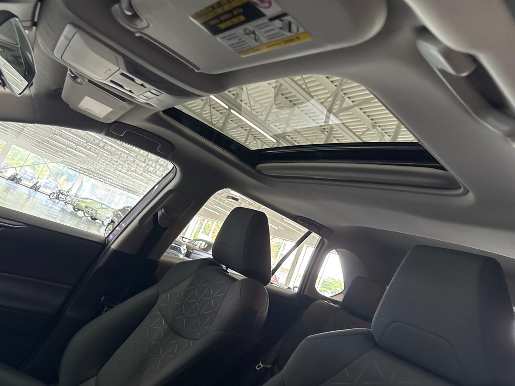 Toyota RAV4 XLE 2021 à Saint-Jean-Sur-Richelieu, Québec - 9 - w1024h768px