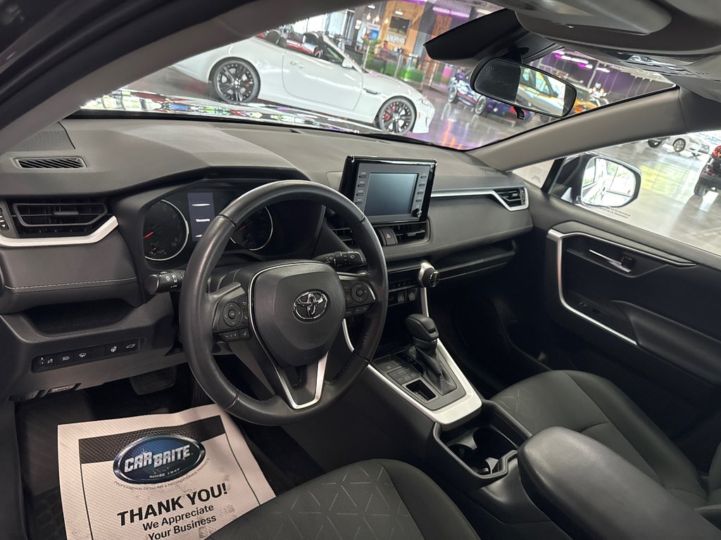 Toyota RAV4 XLE 2021 à Saint-Jean-Sur-Richelieu, Québec - 10 - w1024h768px