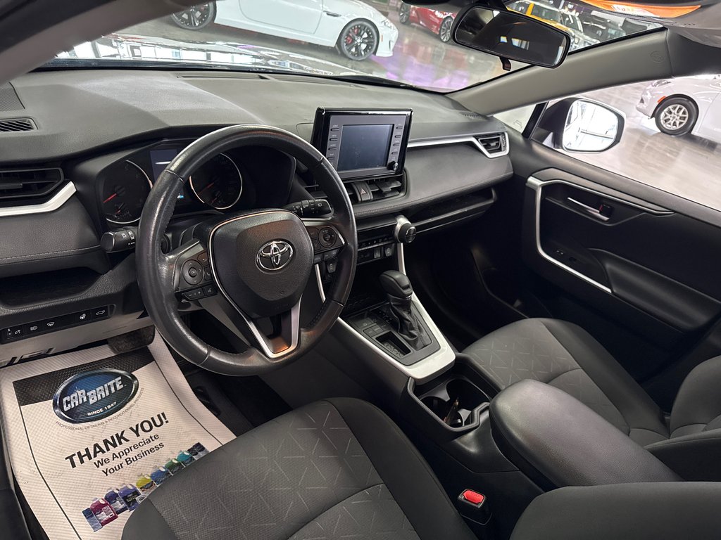 2021 Toyota RAV4 XLE in Saint-Jean-Sur-Richelieu, Quebec - 13 - w1024h768px