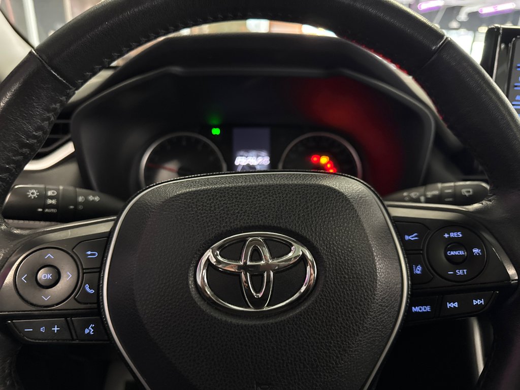 2021 Toyota RAV4 XLE in Saint-Jean-Sur-Richelieu, Quebec - 17 - w1024h768px