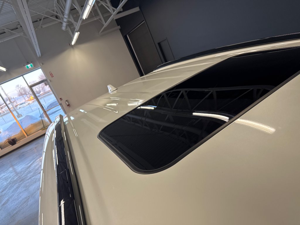 2021 Toyota RAV4 Hybrid Limited in Saint-Jean-Sur-Richelieu, Quebec - 4 - w1024h768px