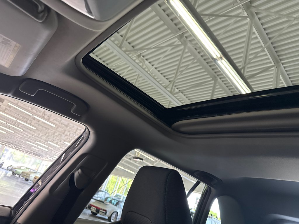 2021 Toyota RAV4 XLE in Saint-Jean-Sur-Richelieu, Quebec - 21 - w1024h768px