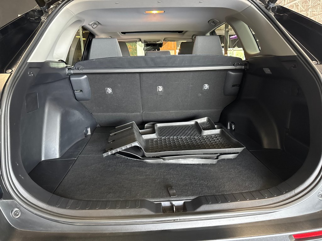 2021 Toyota RAV4 XLE in Saint-Jean-Sur-Richelieu, Quebec - 9 - w1024h768px