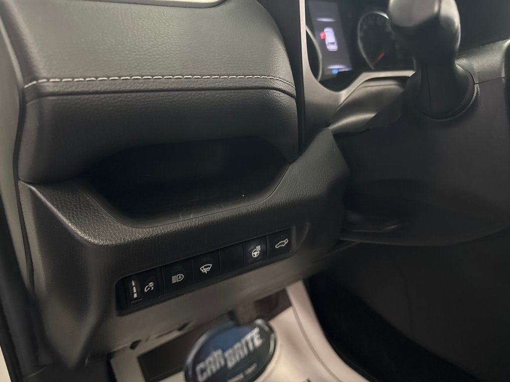 Toyota RAV4 XLE 2021 à Saint-Jean-Sur-Richelieu, Québec - 16 - w1024h768px