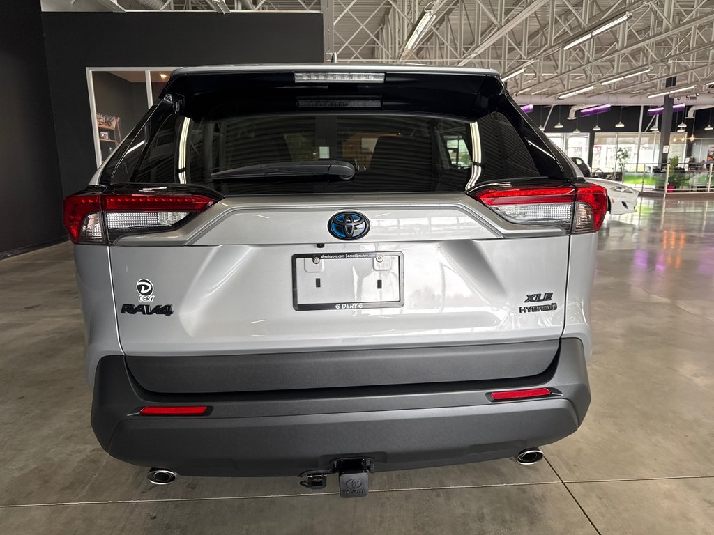 2022 Toyota RAV4 Hybrid XLE in Saint-Jean-Sur-Richelieu, Quebec - 8 - w1024h768px