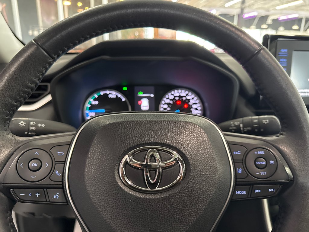 2022 Toyota RAV4 Hybrid XLE in Saint-Jean-Sur-Richelieu, Quebec - 17 - w1024h768px