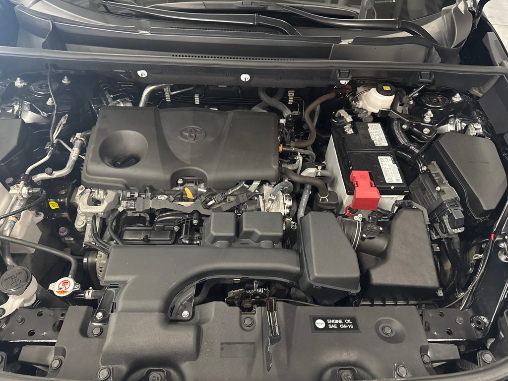 2022 Toyota RAV4 LE in Saint-Jean-Sur-Richelieu, Quebec - 26 - w1024h768px