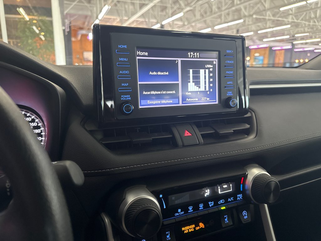 2022 Toyota RAV4 LE in Saint-Jean-Sur-Richelieu, Quebec - 17 - w1024h768px