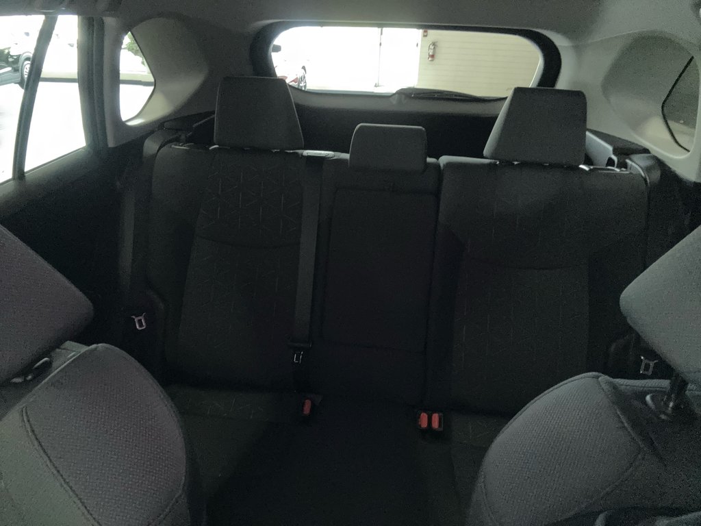 2022 Toyota RAV4 LE in Saint-Jean-Sur-Richelieu, Quebec - 24 - w1024h768px