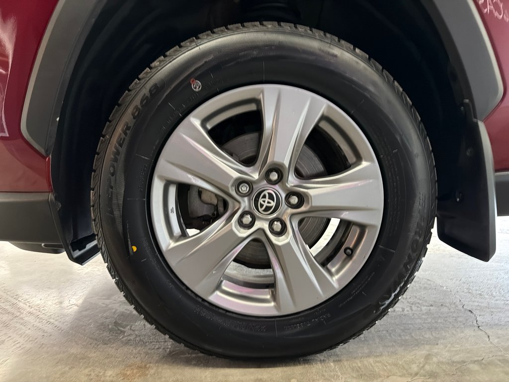 Toyota RAV4 XLE 2022 à Saint-Jean-Sur-Richelieu, Québec - 15 - w1024h768px