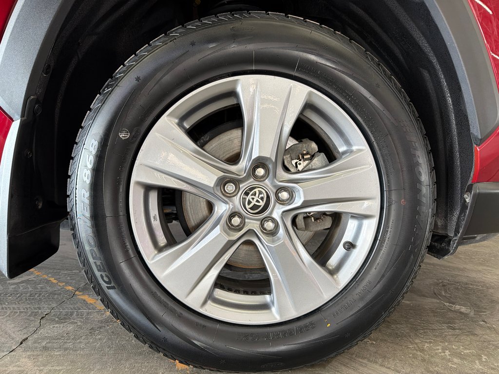 Toyota RAV4 XLE 2022 à Saint-Jean-Sur-Richelieu, Québec - 14 - w1024h768px