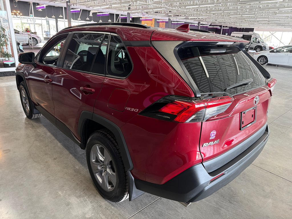 Toyota RAV4 XLE 2022 à Saint-Jean-Sur-Richelieu, Québec - 9 - w1024h768px