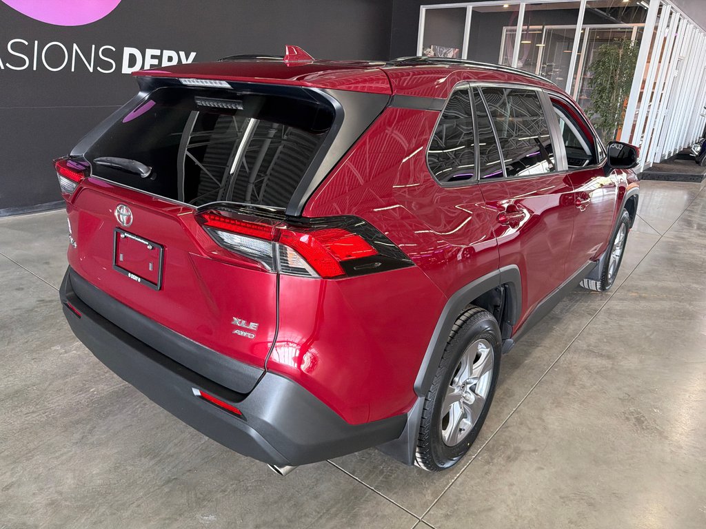 Toyota RAV4 XLE 2022 à Saint-Jean-Sur-Richelieu, Québec - 11 - w1024h768px