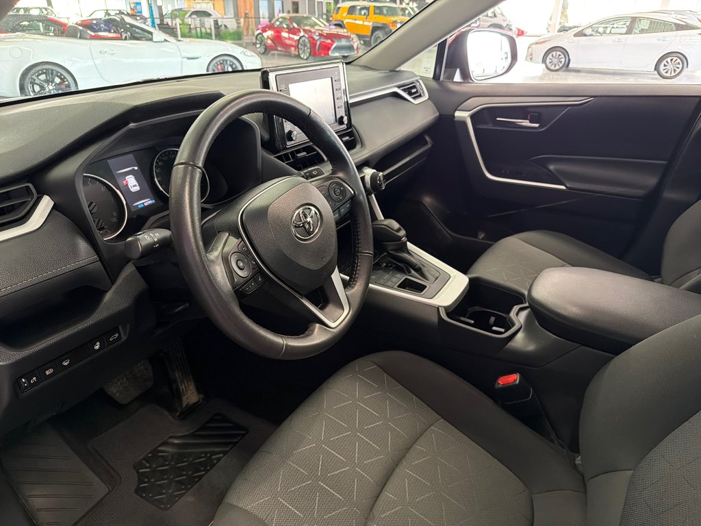 Toyota RAV4 XLE 2022 à Saint-Jean-Sur-Richelieu, Québec - 20 - w1024h768px