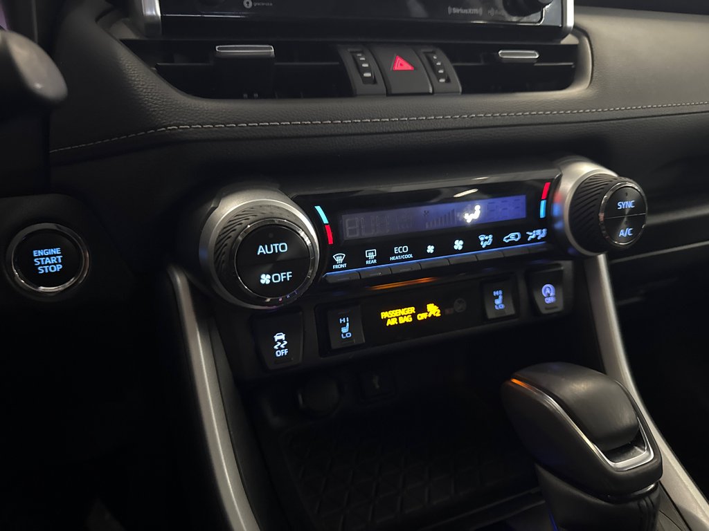 2022 Toyota RAV4 XLE PREMIUM in Saint-Jean-Sur-Richelieu, Quebec - 18 - w1024h768px