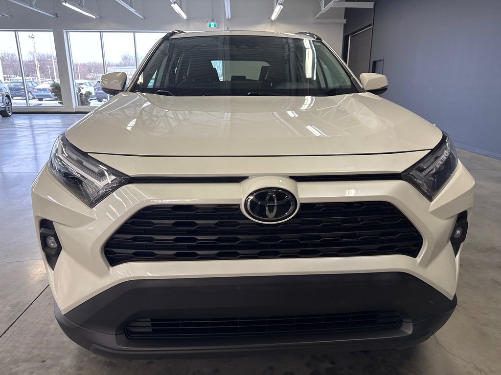2022 Toyota RAV4 XLE PREMIUM in Saint-Jean-Sur-Richelieu, Quebec - 3 - w1024h768px